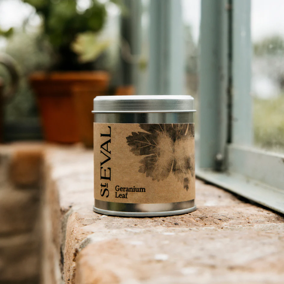 Geranium Leaf Scented Candle Tin - Image 3