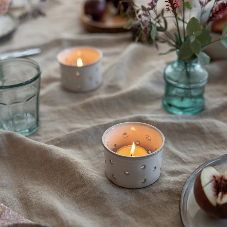 Wild Rhubarb Scented Tealights - Image 3