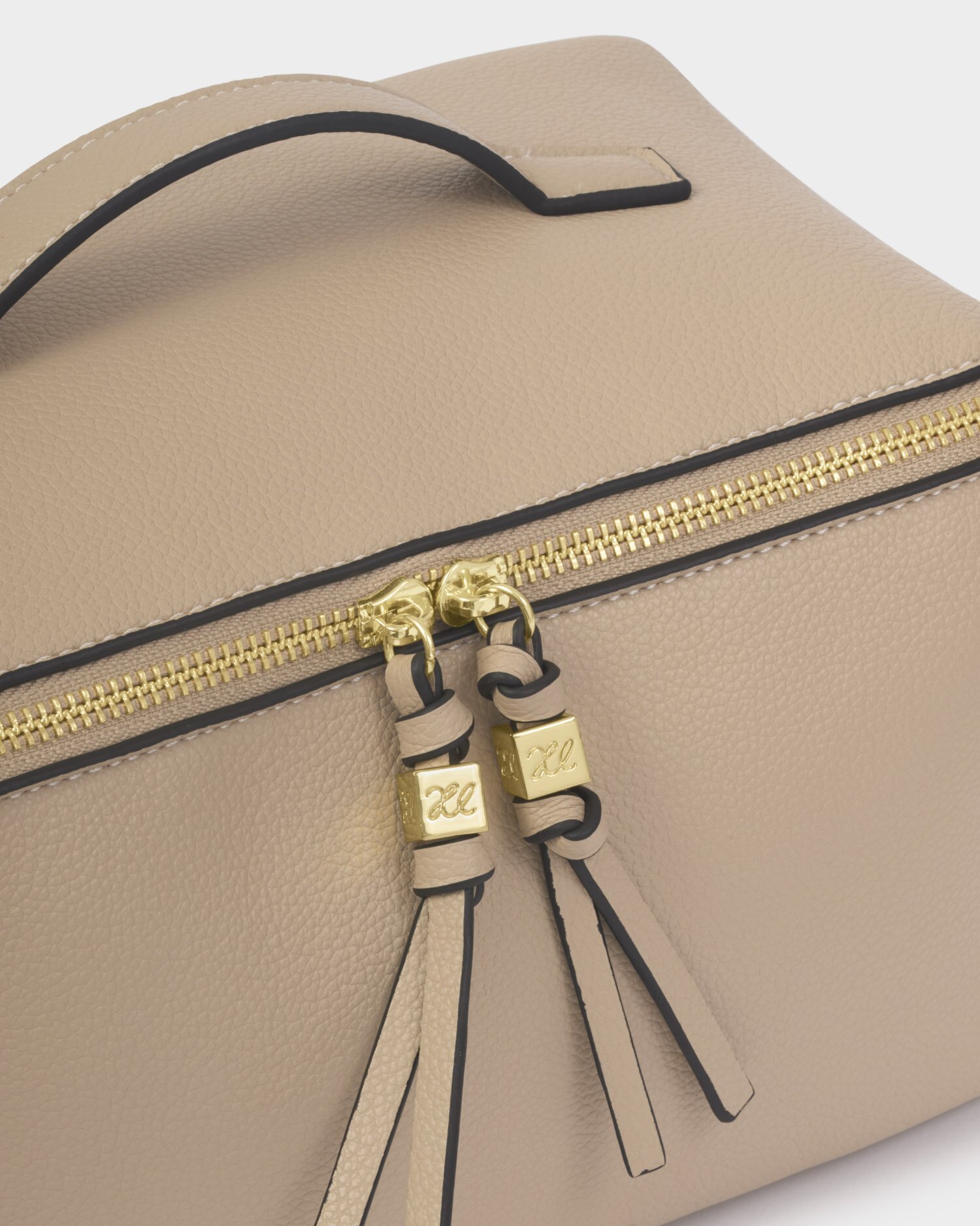 Soho Large Make up & Wash bag | Light Taupe - Image 3