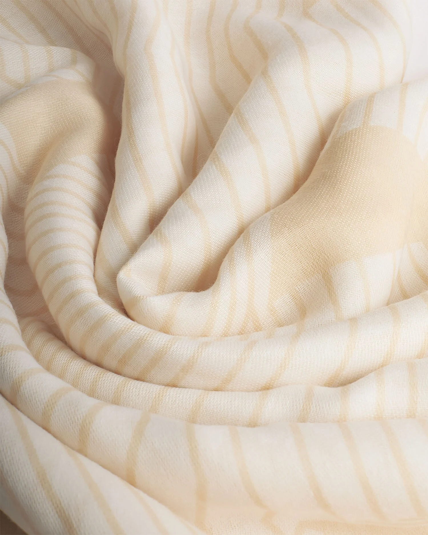 Printed scarf | Geometric Soft Yellow - Image 3